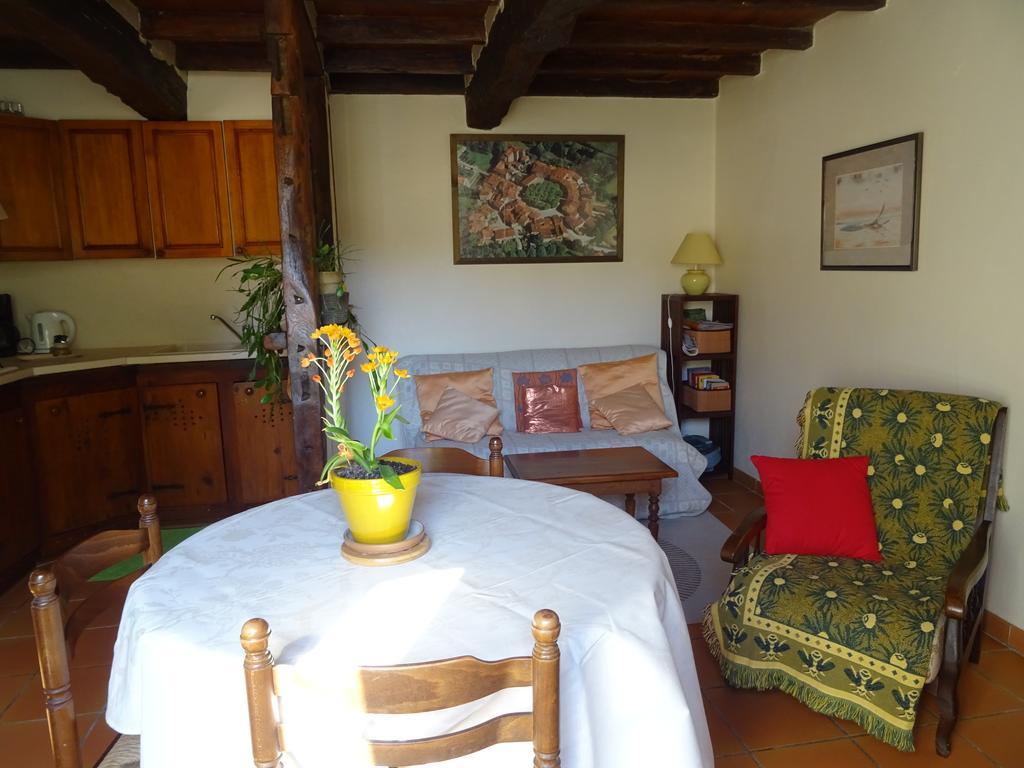 La Maison Des Cornieres Fourcès Exterior foto